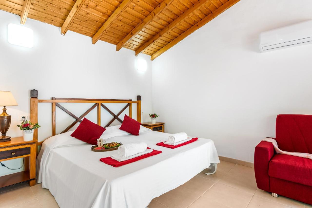 Ferienwohnung 101 Bright, Pool View And Air Conditioning Playa de las Américas Exterior foto